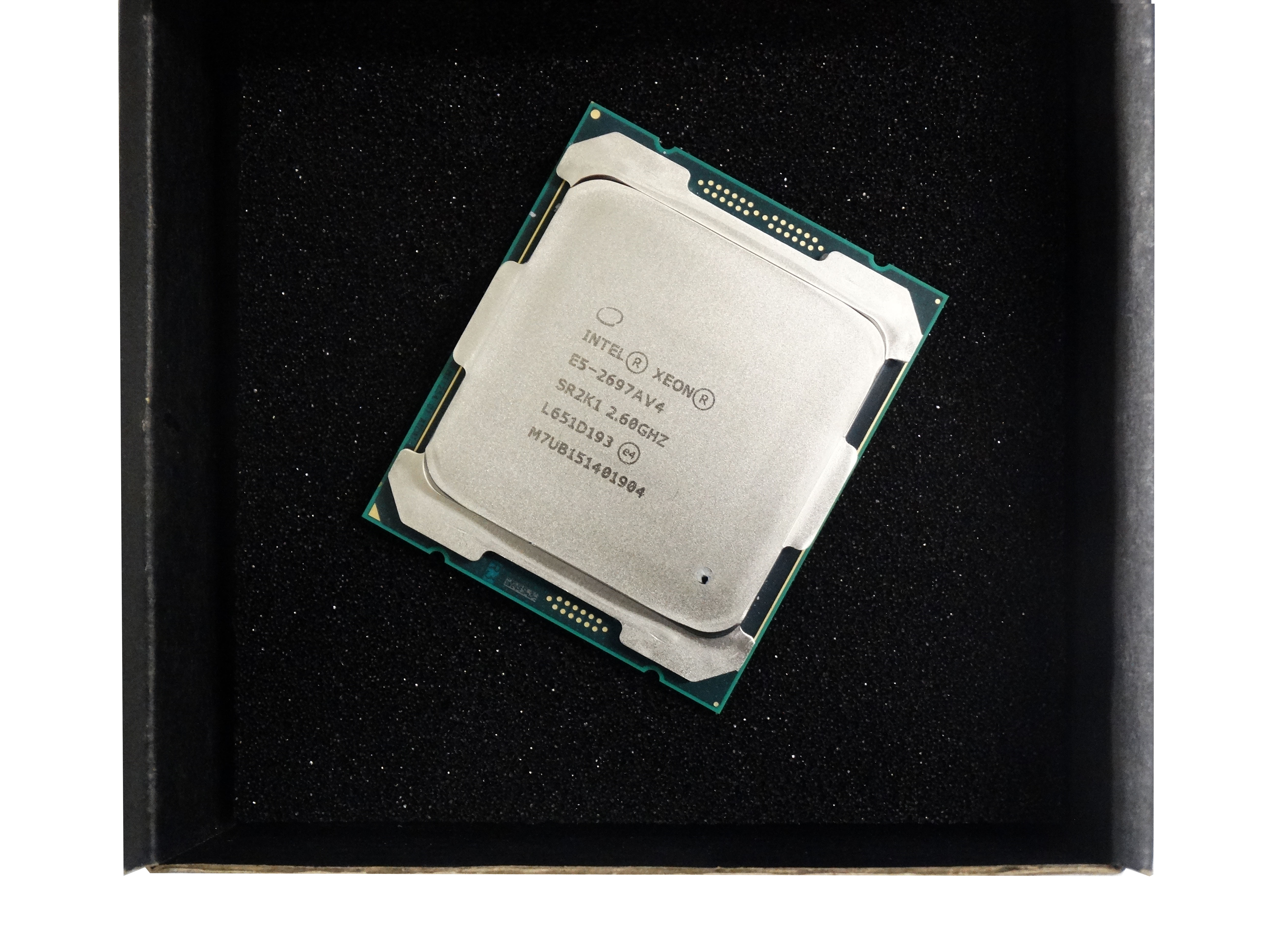 Intel Xeon E5-2697A v4 2.6GHz 16-Core Processors